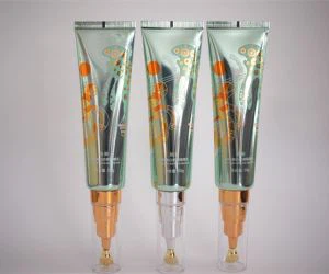 Tubo per pompa per imballaggio cosmetico laminato